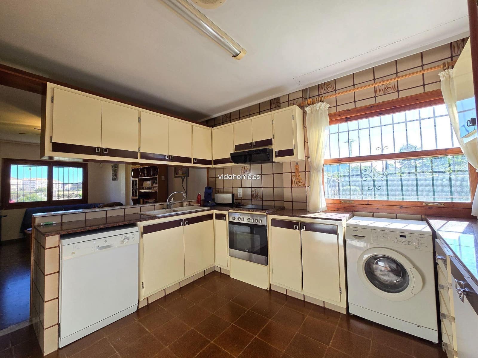 4 soveværelse Villa til salg i Gandia med swimmingpool garage - € 319.000 (Ref: 9178219)