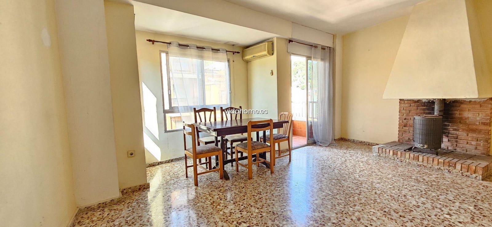 4 makuuhuone Asunto myytävänä paikassa Oliva - 95 000 € (Ref: 9178227)