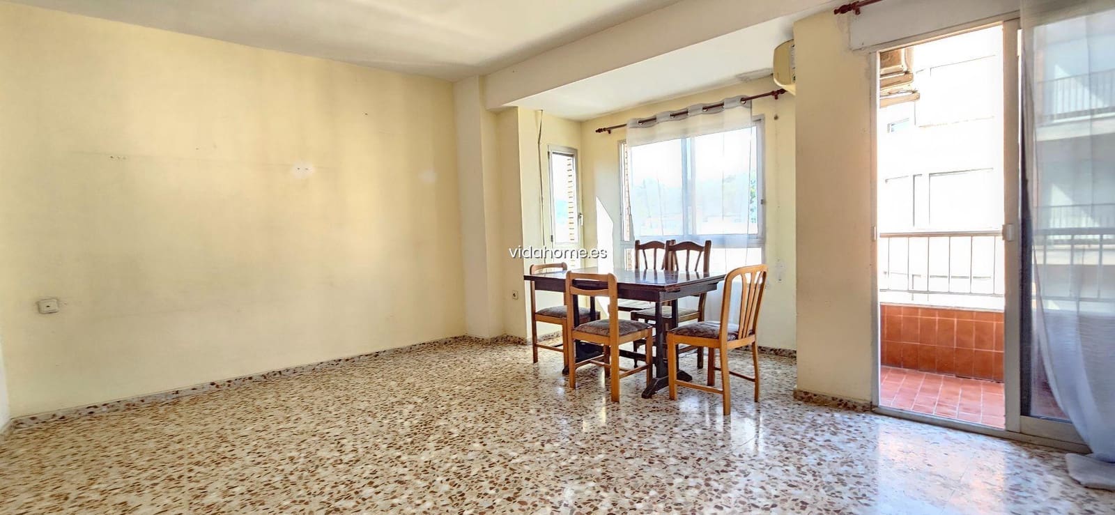 4 makuuhuone Asunto myytävänä paikassa Oliva - 95 000 € (Ref: 9178227)