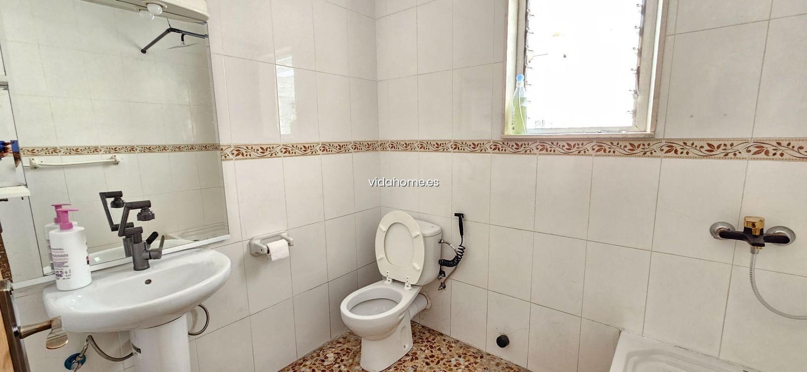 4 makuuhuone Asunto myytävänä paikassa Oliva - 95 000 € (Ref: 9178227)