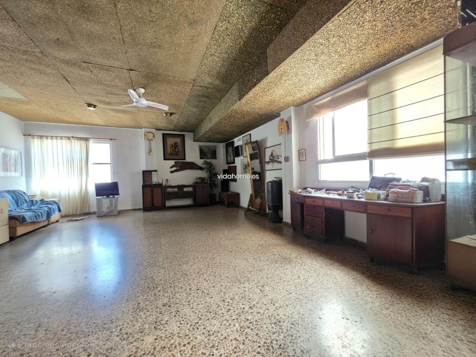 Commercial for sale in Gandia - € 320,000 (Ref: 9178235)