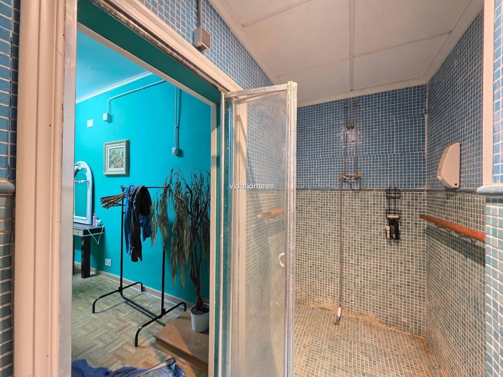 Commercial for sale in Gandia - € 320,000 (Ref: 9178235)