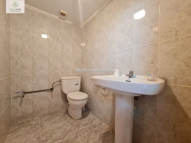 Erhverv til leje i Gandia - € 700 (Ref: 9178243)