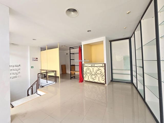 Erhverv til leje i Gandia - € 1.400 (Ref: 9178245)