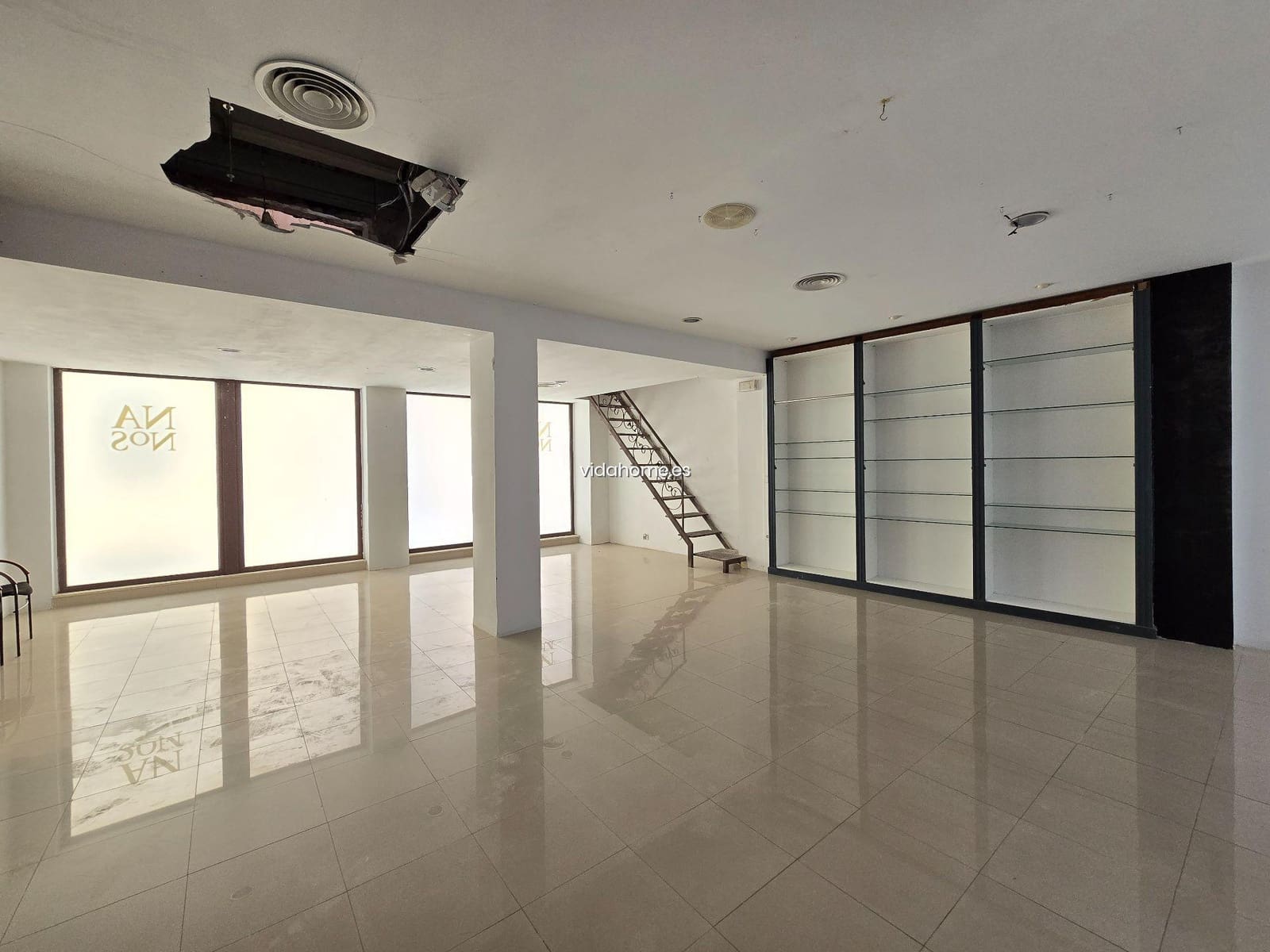 Erhverv til leje i Gandia - € 1.400 (Ref: 9178245)