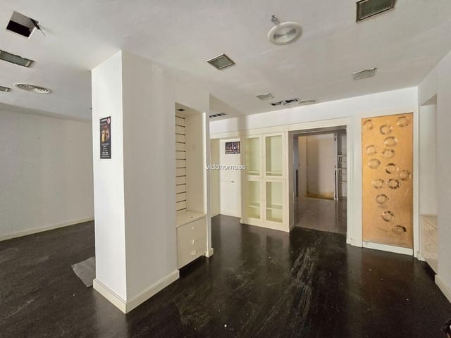 Erhverv til leje i Gandia - € 1.400 (Ref: 9178245)