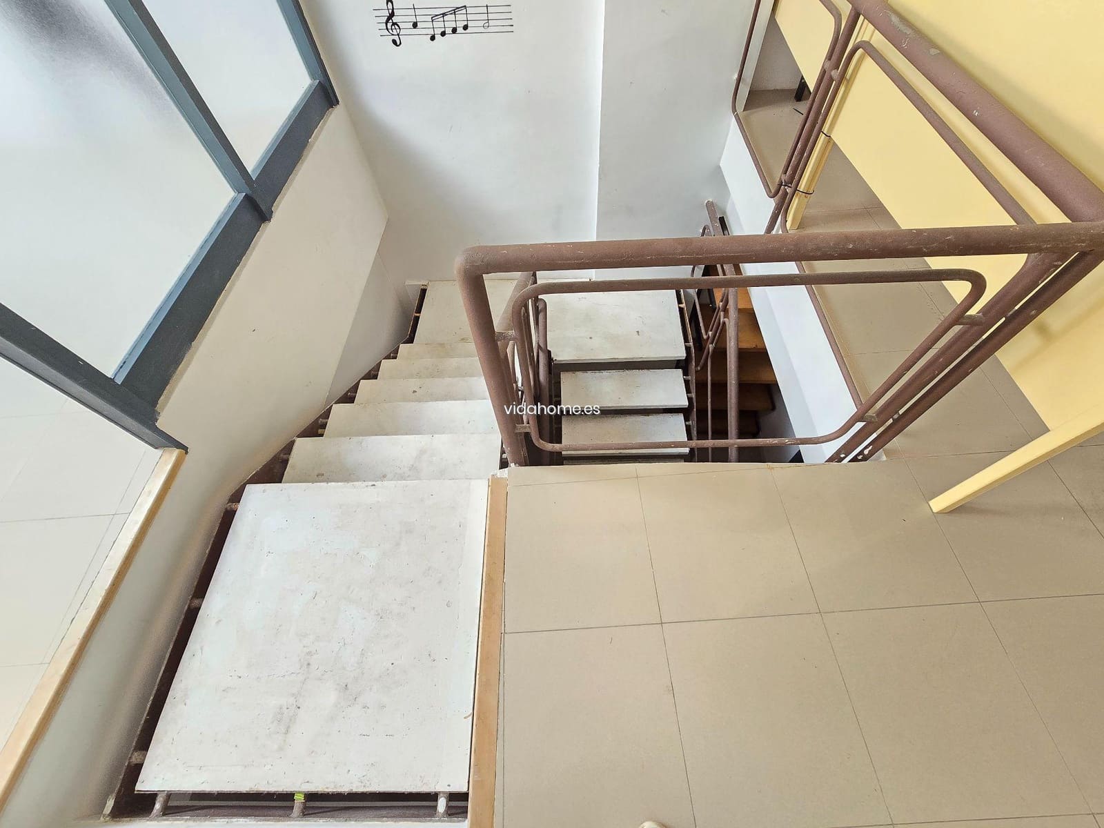 Erhverv til leje i Gandia - € 1.400 (Ref: 9178245)