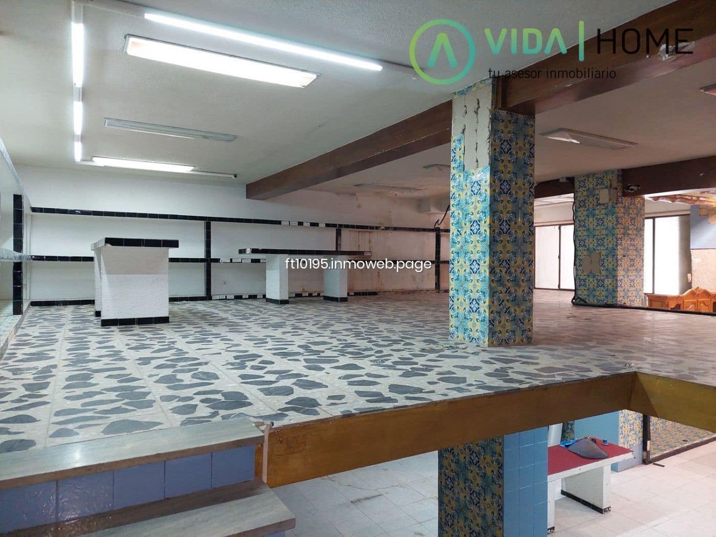 Commercial for sale in Gandia - € 375,000 (Ref: 9178254)