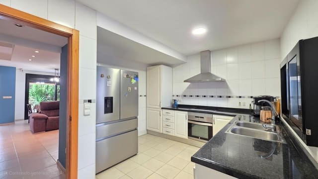 4 sovrum Radhus till salu i Xeresa med garage - 233 500 € (Ref: 9193756)