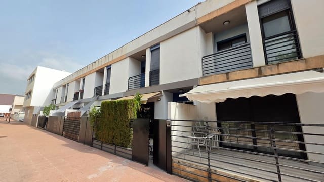 4 sovrum Radhus till salu i Xeresa med garage - 233 500 € (Ref: 9193756)