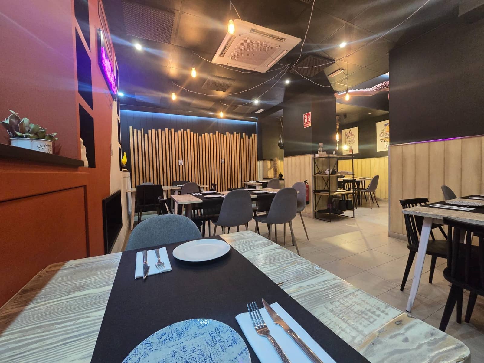 Comercial para venda em Gandia - 49 000 € (Ref: 9215377)