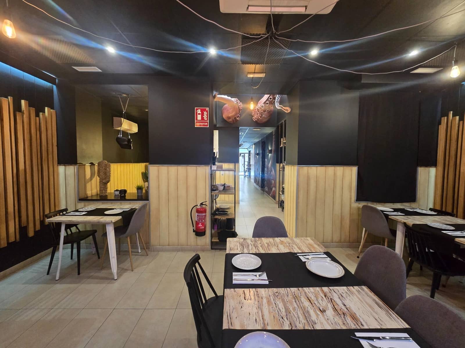 Comercial para venda em Gandia - 49 000 € (Ref: 9215377)