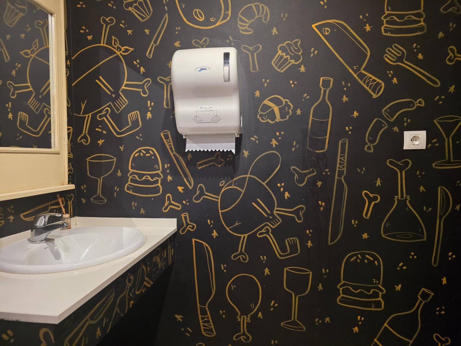 Comercial para venda em Gandia - 49 000 € (Ref: 9215377)