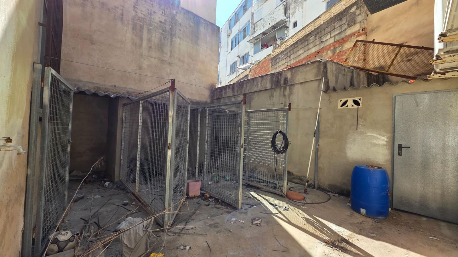 Commercial for sale in Gandia - € 159,000 (Ref: 9252399)