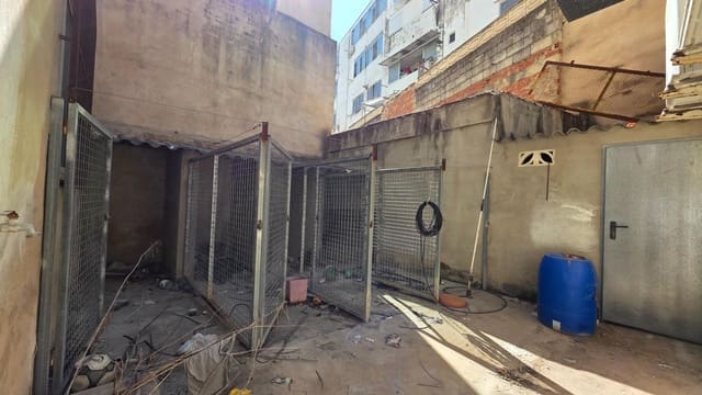 Commercial for sale in Gandia - € 159,000 (Ref: 9252399)