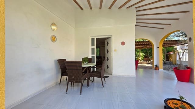 3 soverom Villa til salgs i Oliva med svømmebasseng - € 450 000 (Ref: 9294353)