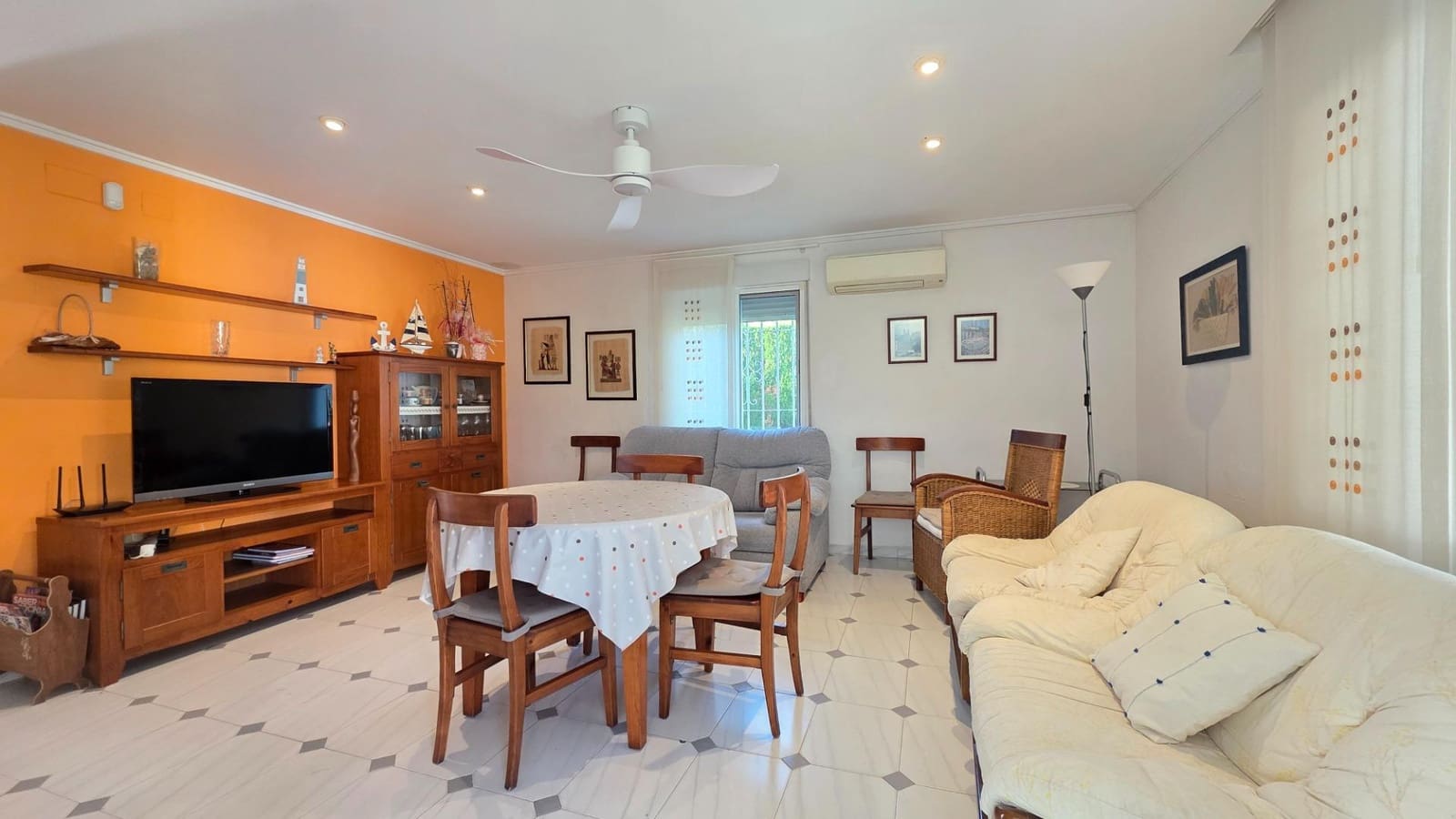 3 soverom Villa til salgs i Oliva med svømmebasseng - € 450 000 (Ref: 9294353)