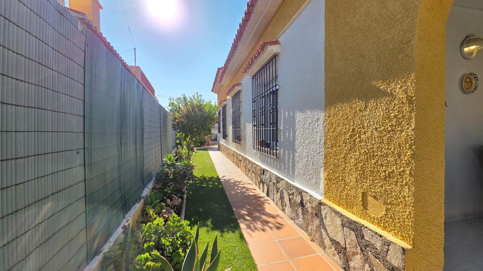 3 soverom Villa til salgs i Oliva med svømmebasseng - € 450 000 (Ref: 9294353)