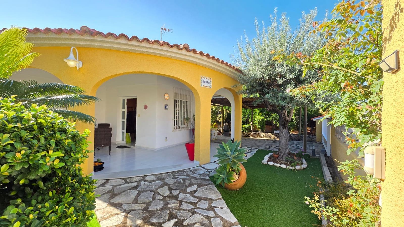 3 soverom Villa til salgs i Oliva med svømmebasseng - € 450 000 (Ref: 9294353)