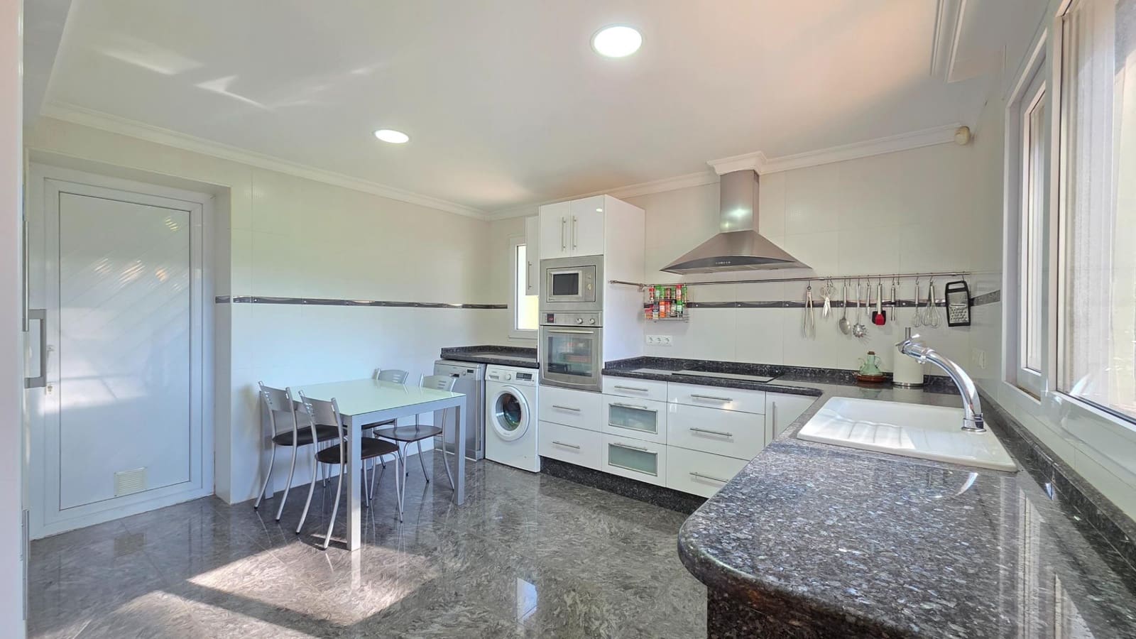 4 soverom Villa til salgs i Palma de Gandia med svømmebasseng - € 339 000 (Ref: 9403341)