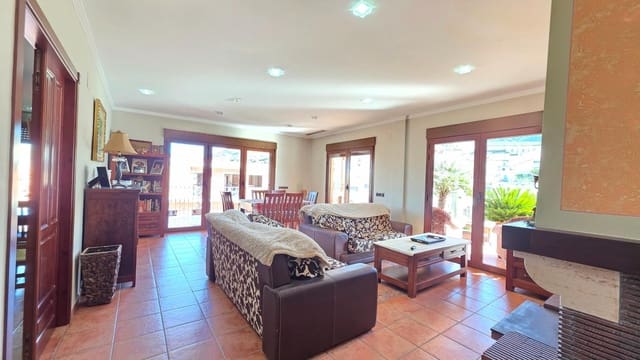 4 bedroom Villa for sale in Terrateig with garage - € 319,000 (Ref: 9403342)
