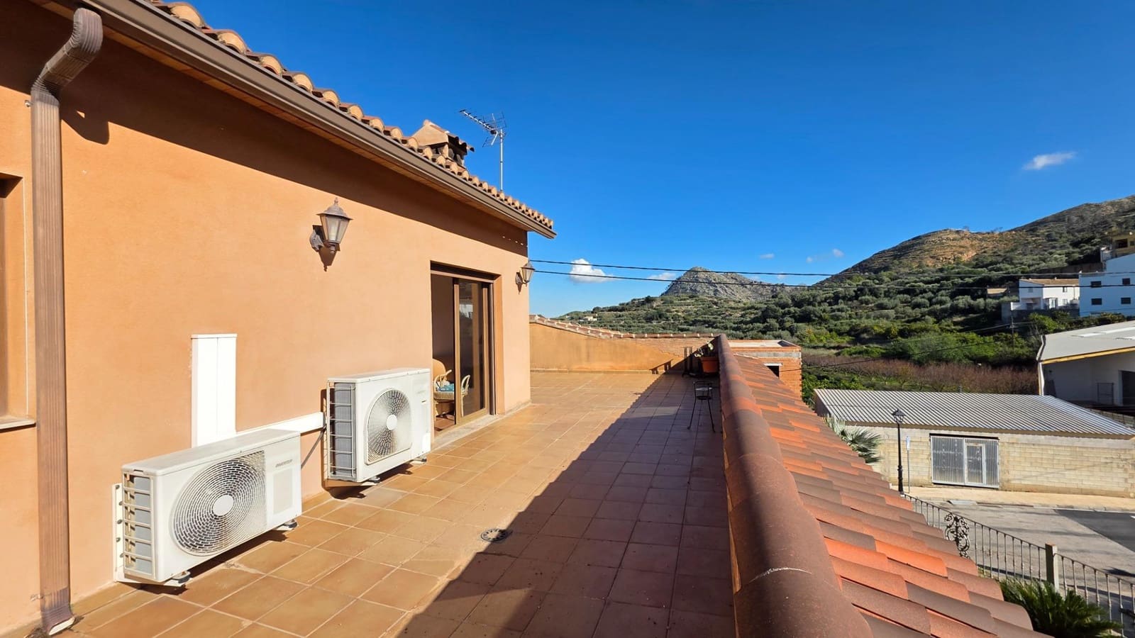 4 soveværelse Villa til salg i Terrateig med garage - € 319.000 (Ref: 9403342)