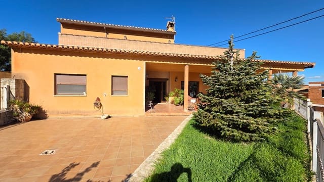 4 bedroom Villa for sale in Terrateig with garage - € 319,000 (Ref: 9403342)