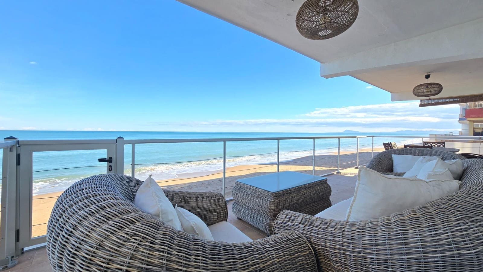 2 bedroom Apartment for sale in Tavernes de la Valldigna - € 257,000 (Ref: 9410944)