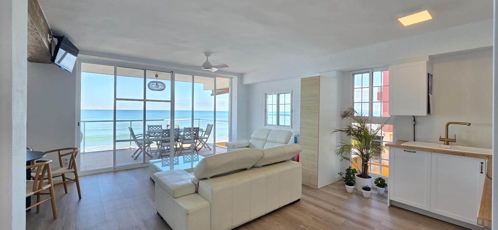 2 bedroom Apartment for sale in Tavernes de la Valldigna - € 257,000 (Ref: 9410944)