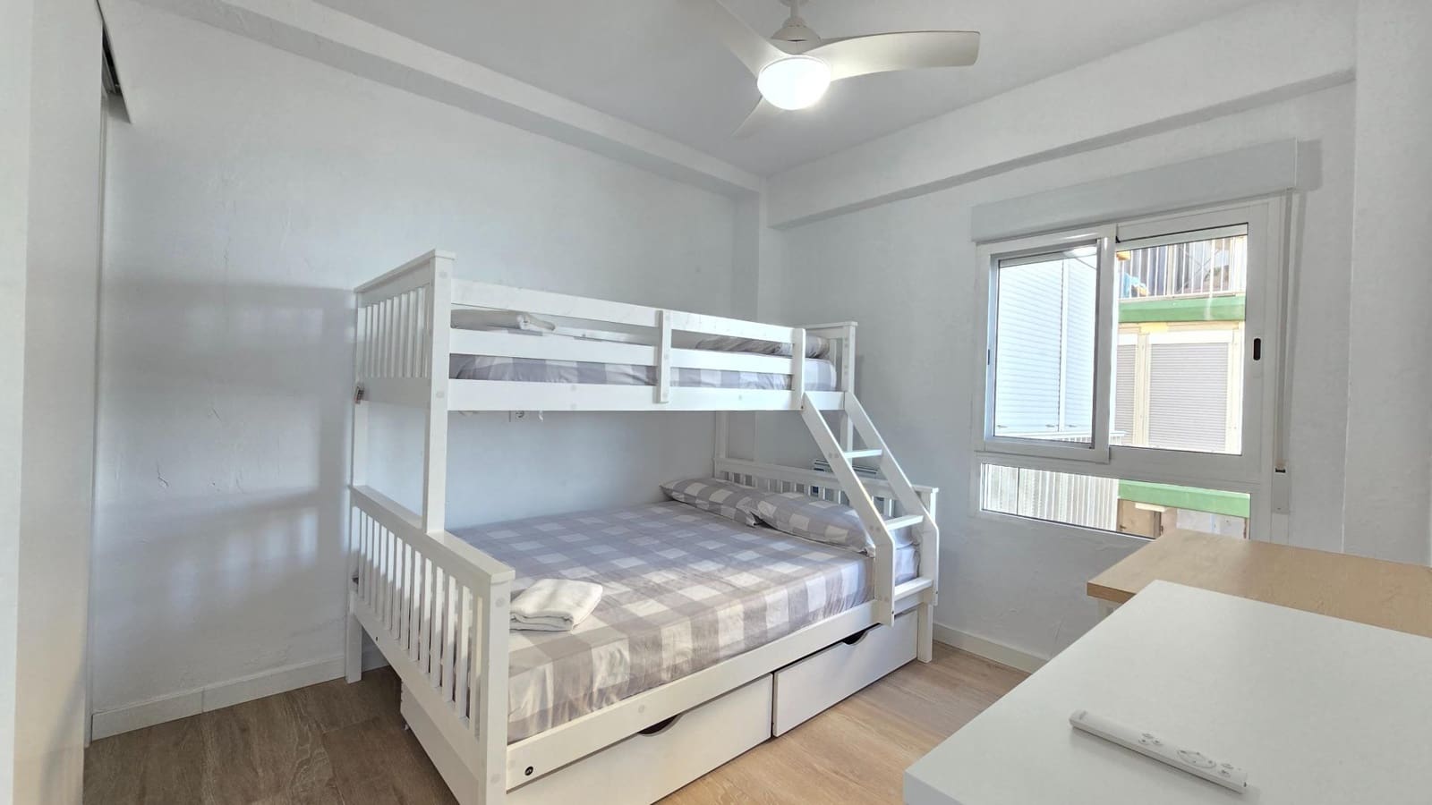 2 bedroom Apartment for sale in Tavernes de la Valldigna - € 257,000 (Ref: 9410944)