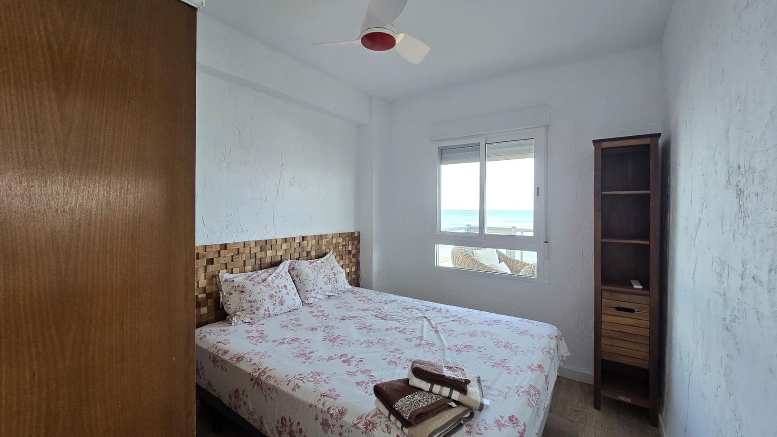 2 bedroom Apartment for sale in Tavernes de la Valldigna - € 257,000 (Ref: 9410944)