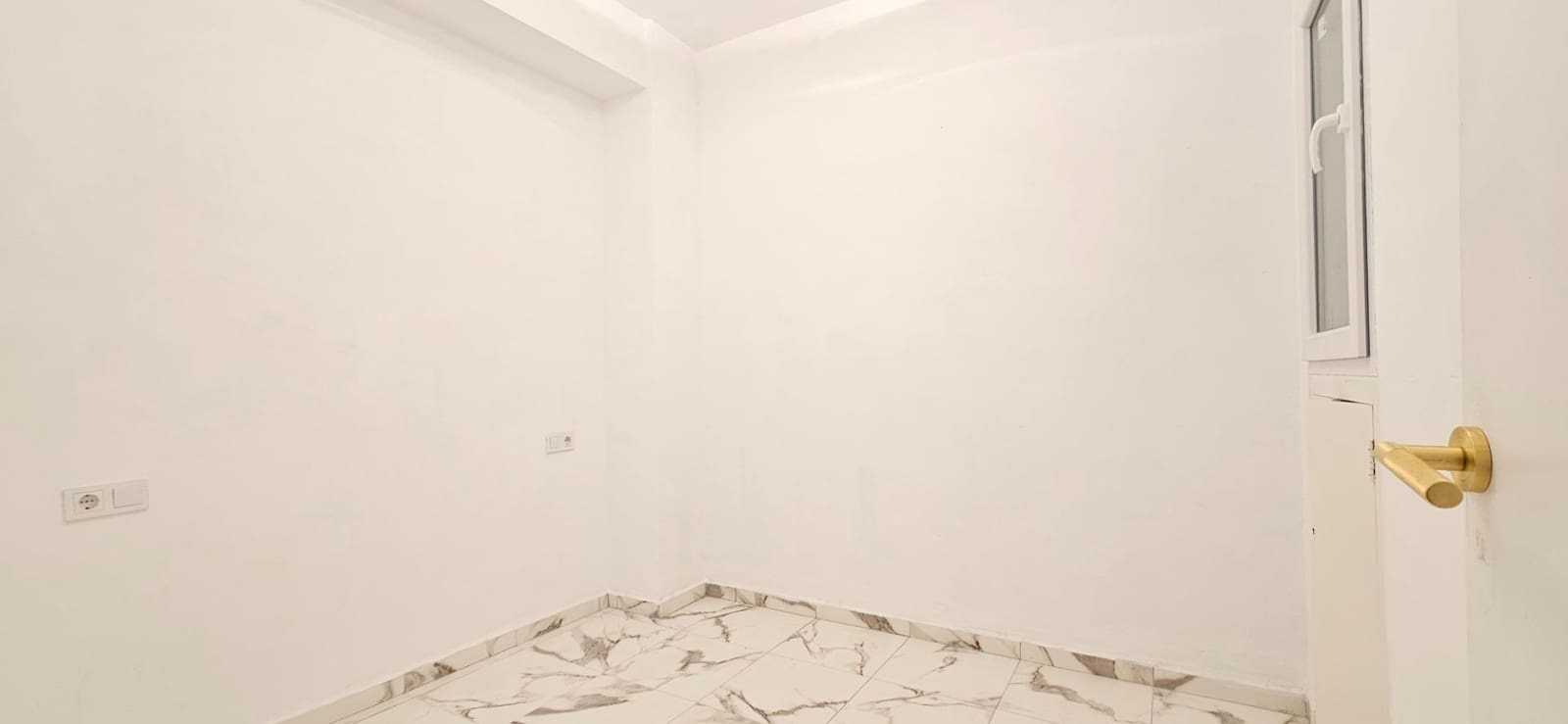 3 makuuhuone Asunto myytävänä paikassa Oliva - 125 000 € (Ref: 9446298)