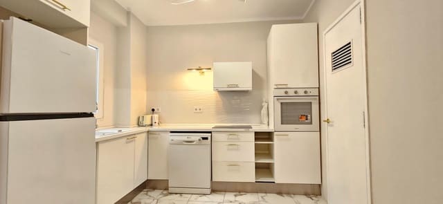 3 makuuhuone Asunto myytävänä paikassa Oliva - 125 000 € (Ref: 9446298)