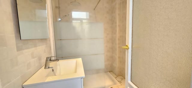 3 makuuhuone Asunto myytävänä paikassa Oliva - 125 000 € (Ref: 9446298)