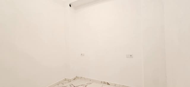 3 makuuhuone Asunto myytävänä paikassa Oliva - 125 000 € (Ref: 9446298)