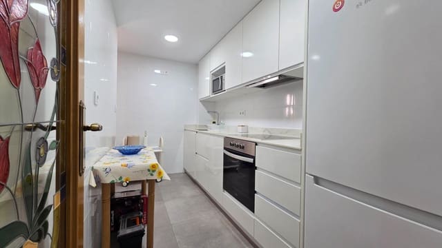 Appartement de 2 chambres à louer à Gandia - 700 € (Ref: 9483521)