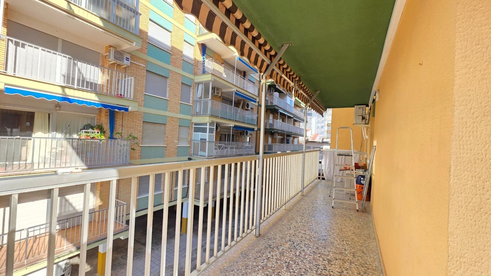 2 bedroom Flat for rent in Gandia - € 700 (Ref: 9483521)
