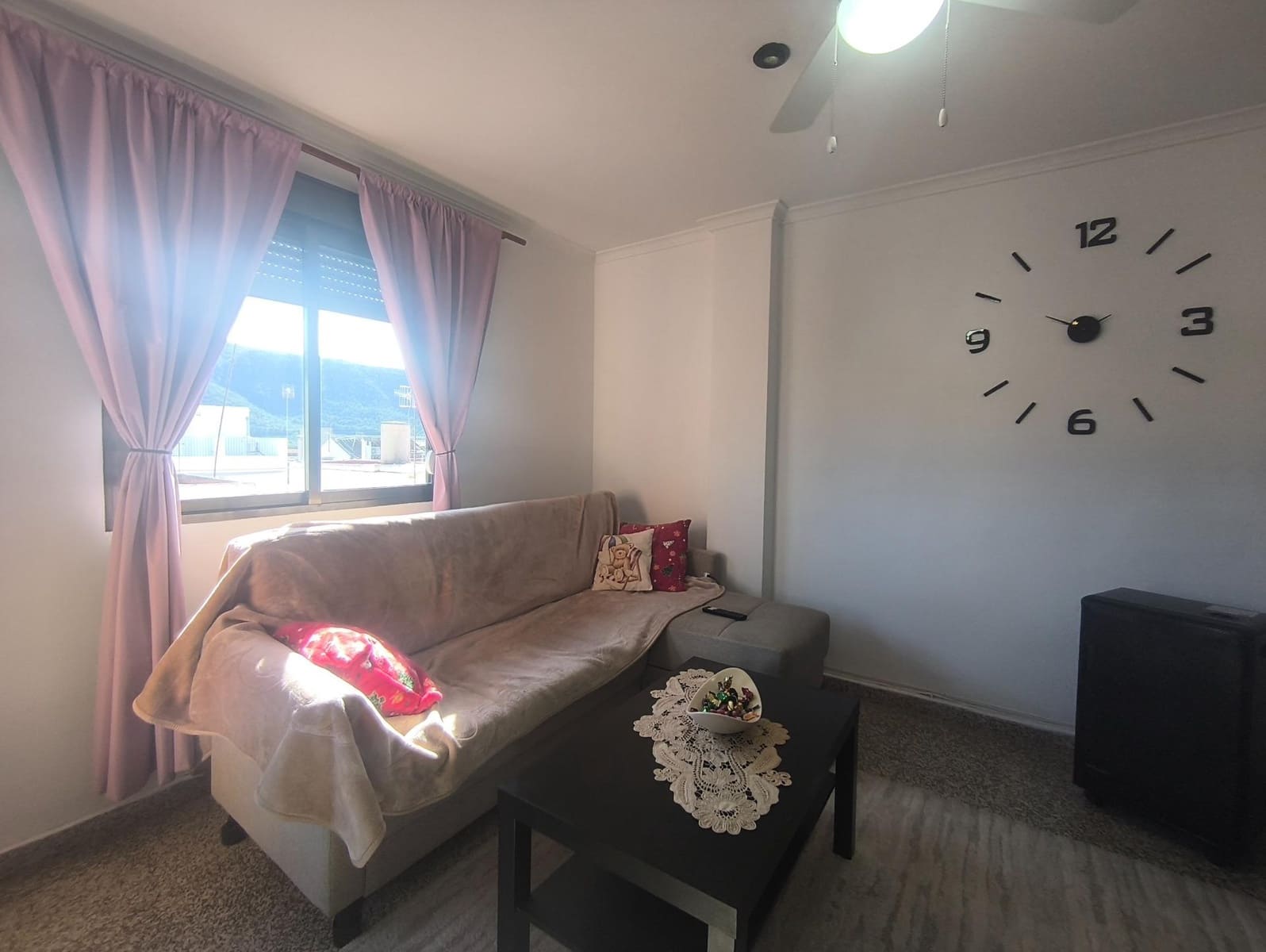 Piso de 3 habitaciones en Tavernes de la Valldigna en venta - 99.999 € (Ref: 9586456)