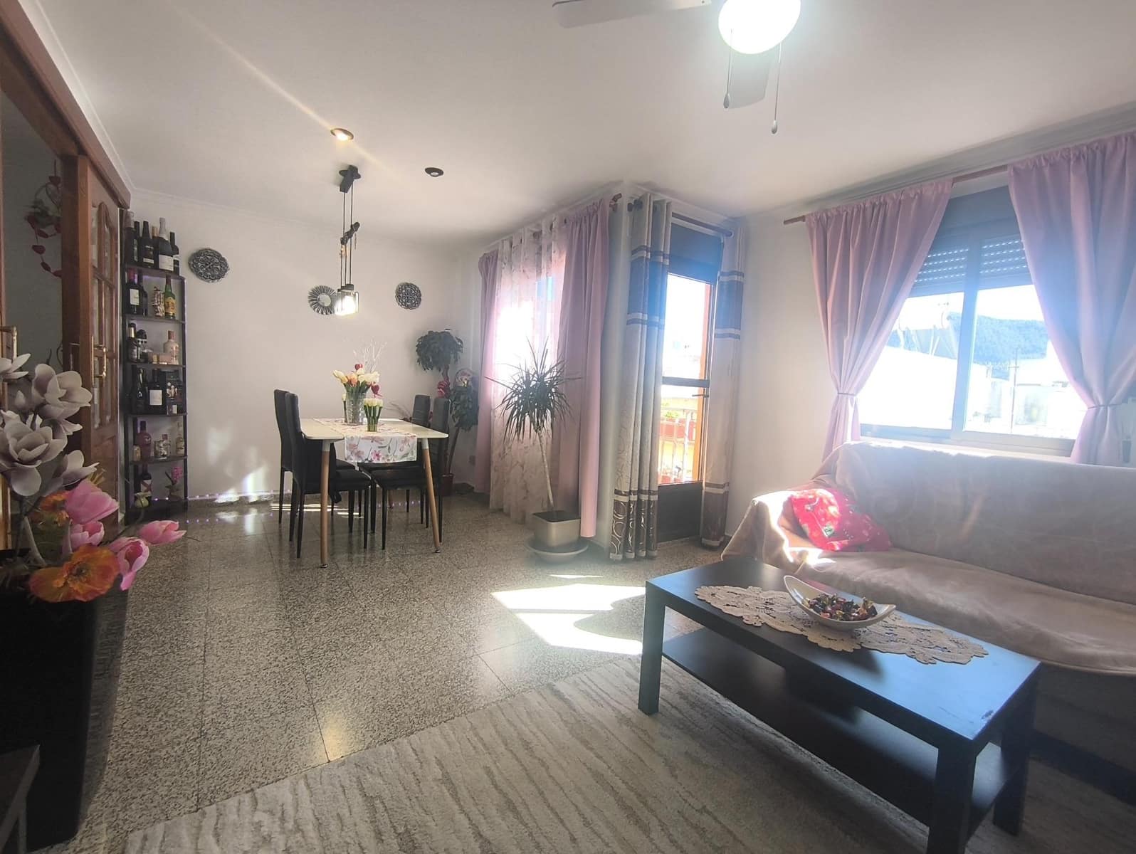 Piso de 3 habitaciones en Tavernes de la Valldigna en venta - 99.999 € (Ref: 9586456)