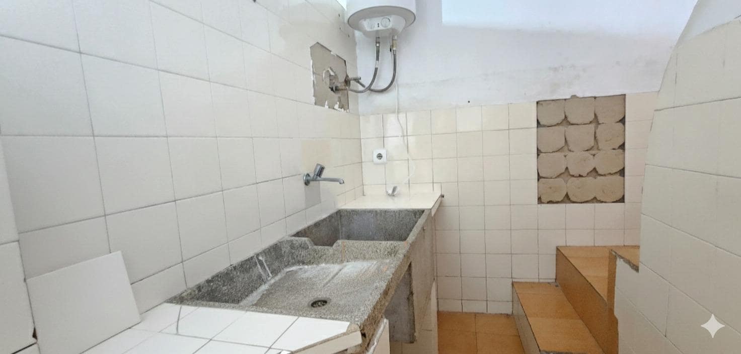 4 slaapkamer Rijtjeshuis te koop in Bellreguard - € 150.000 (Ref: 9593309)