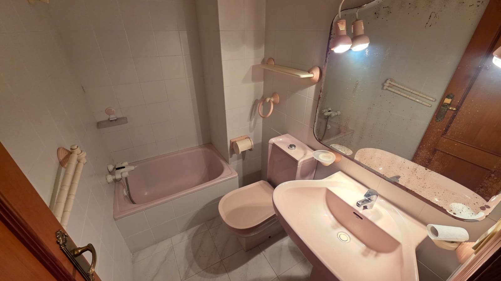 4 bedroom Townhouse for sale in Oliva with garage - € 195,000 (Ref: 9611504)