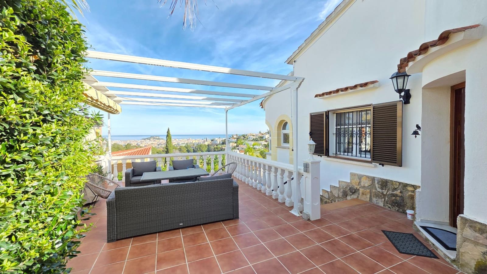 4 slaapkamer Villa te koop in Denia met zwembad garage - € 565.000 (Ref: 9629937)