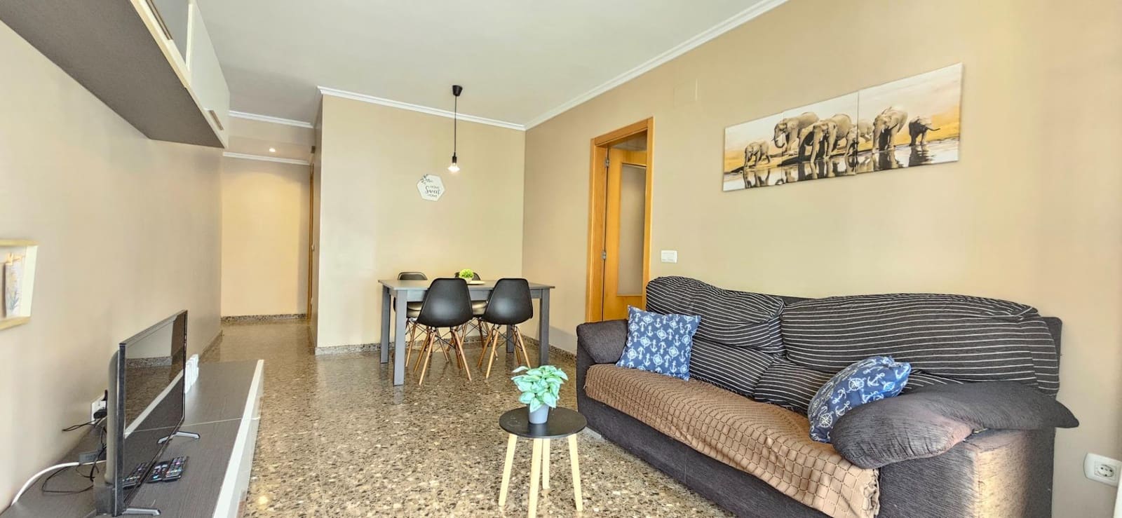 2 soverom Leilighet til leie i Gandia med svømmebasseng - € 850 (Ref: 9656059)