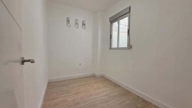 3 soveværelse Lejlighed til salg i Oliva - € 115.000 (Ref: 9669721)
