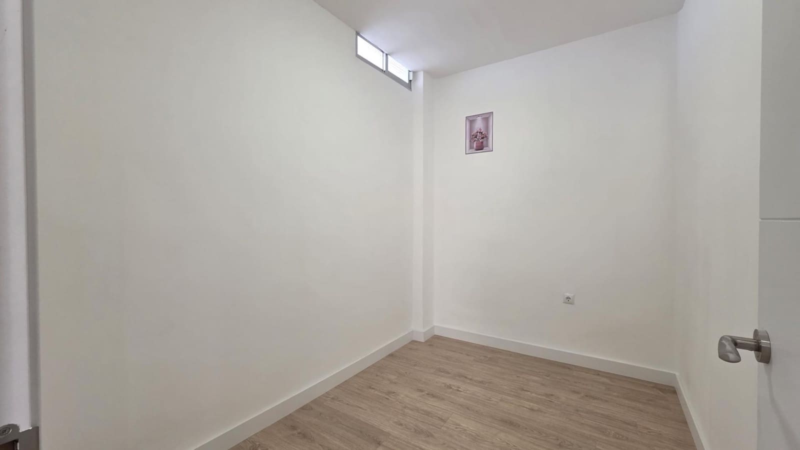 3 bedroom Flat for sale in Oliva - € 115,000 (Ref: 9669721)