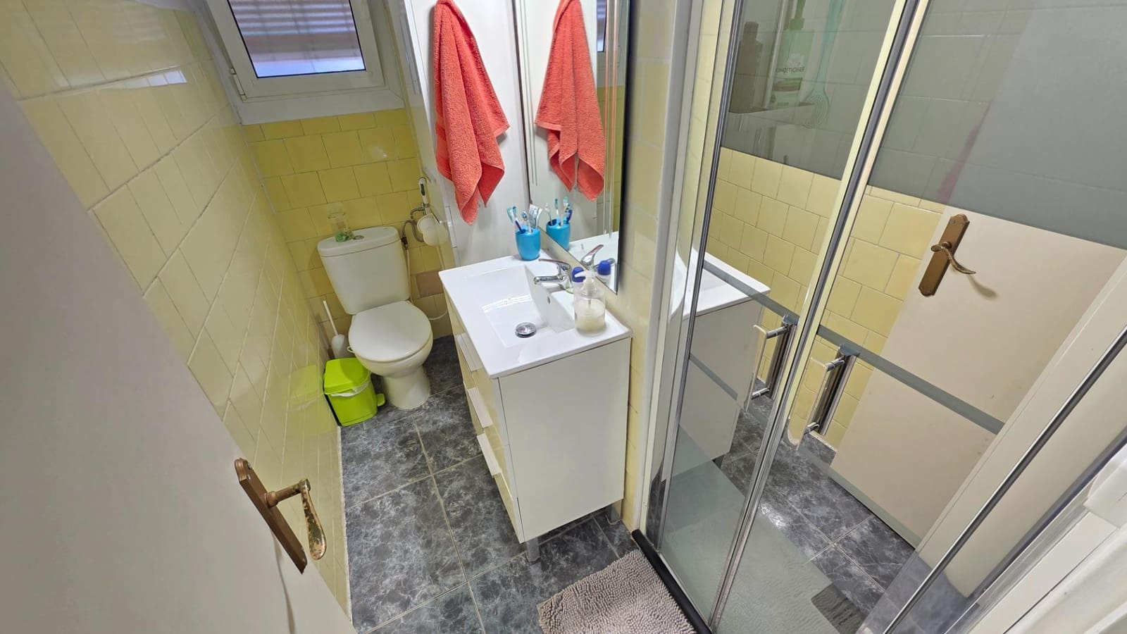 2 bedroom Flat for sale in Gandia - € 115,000 (Ref: 9686385)