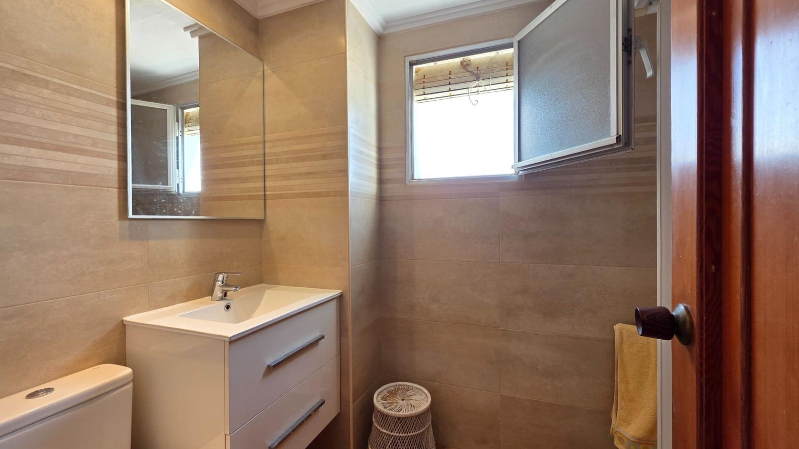 4 bedroom Flat for sale in Gandia with pool - € 380,000 (Ref: 9686386)