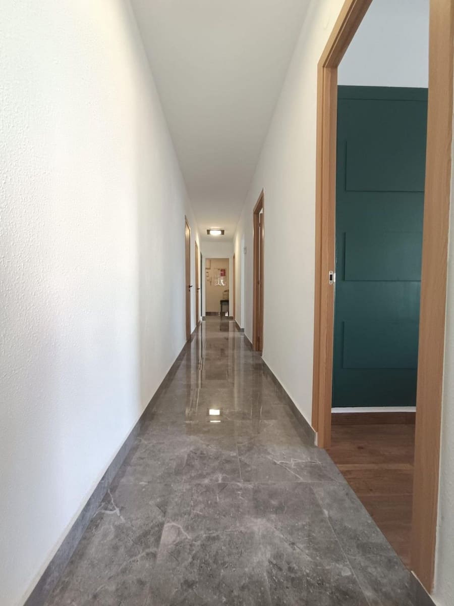 4 soveværelse Lejlighed til salg i Gandia - € 299.000 (Ref: 9701598)