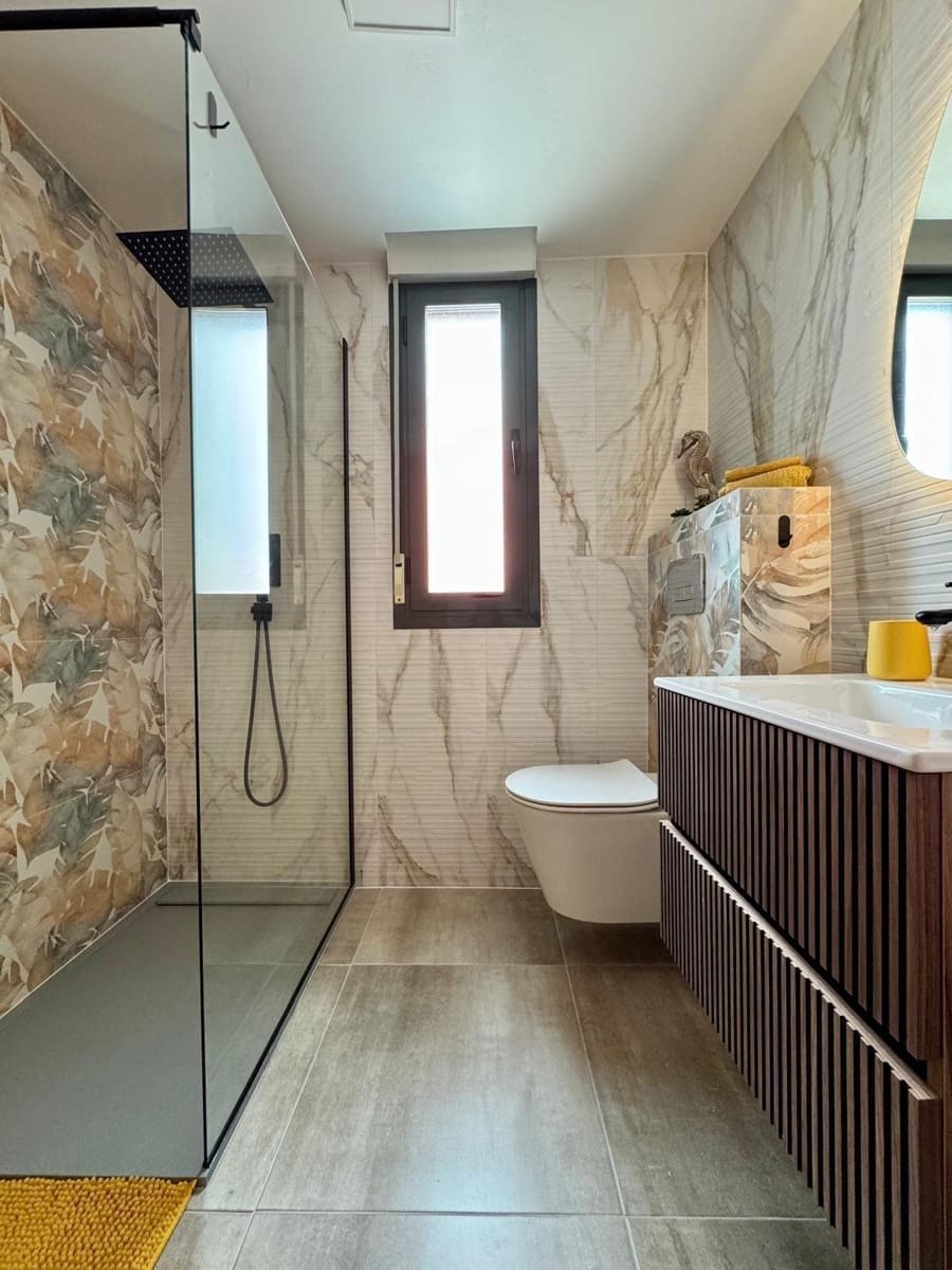 Apartamento de 2 habitaciones en Gandia en venta - 239.000 € (Ref: 9701599)