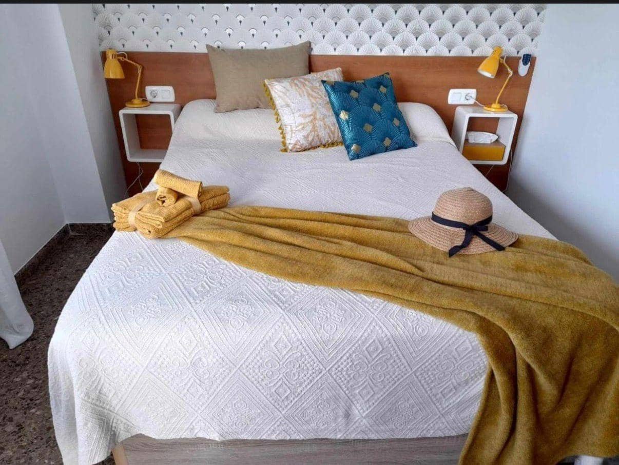 Apartamento de 2 habitaciones en Gandia en venta - 239.000 € (Ref: 9701599)